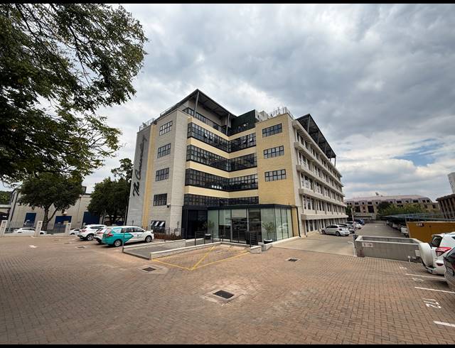 745M² OFFICE TO LET IN ROSEBANK